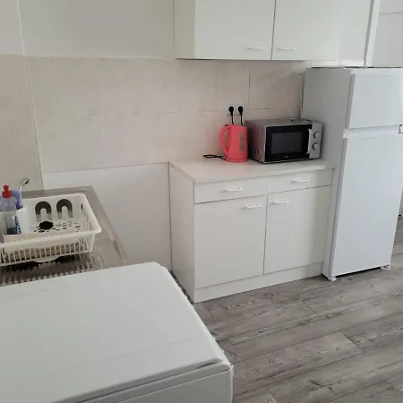 Furnished For Employees With Separate * Zeitz